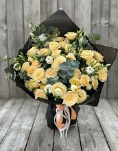 Букет цветов из:  Розы и Лизиантусы в Подгорной Ставропольского края