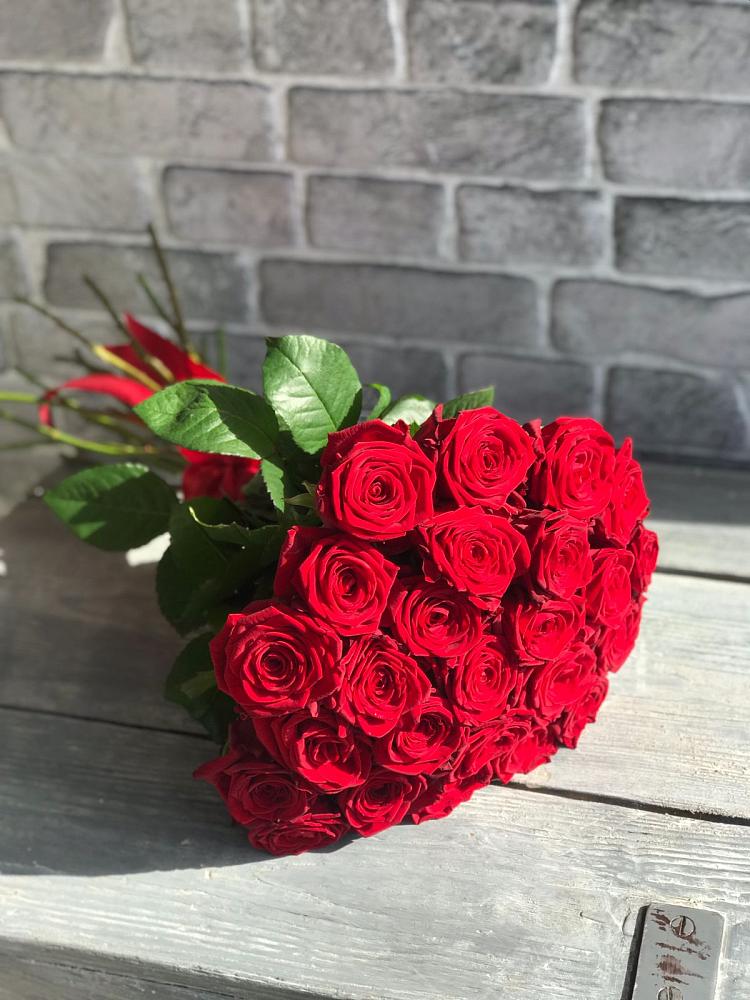 Букет Красные розы Фридом в Подгорной Ставропольского края