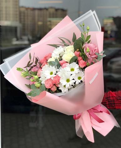 Букет цветов из: Розы, Лизиантусы и Хризантемы в Подгорной Ставропольского края